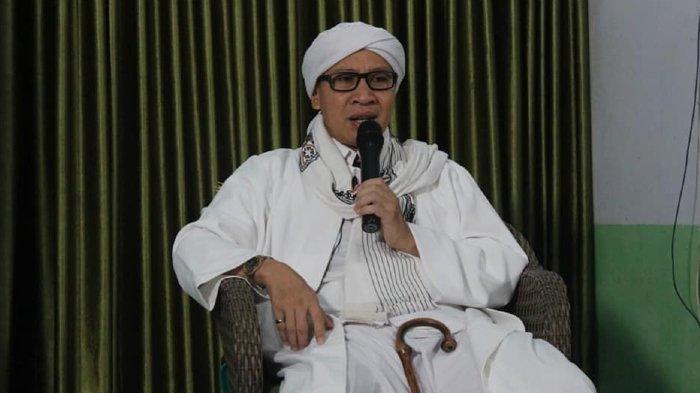 Potret ulama Buya Yahya.