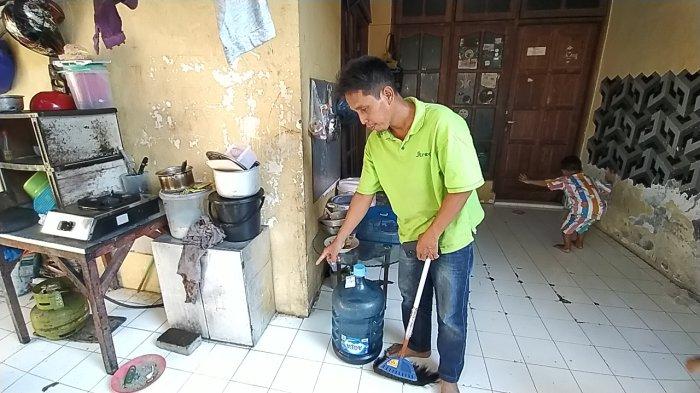 lokasi penemuan bayi perempuan berusia dua jam kondisi prematur, kawasan Jalan Keputih IIB, Keputih, Sukolilo, Kota Surabaya, Jumat (26/7/2024) dini hari.