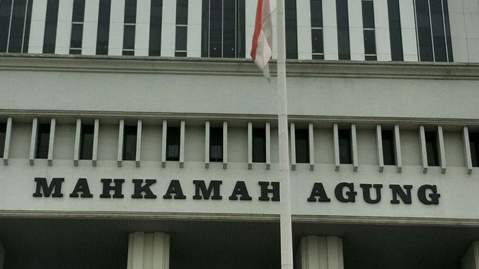 Gedung Mahkamah Agung, Jalan Medan Merdeka Utara Nomor 9, Jakarta Pusat, Senin (16/4/2018)