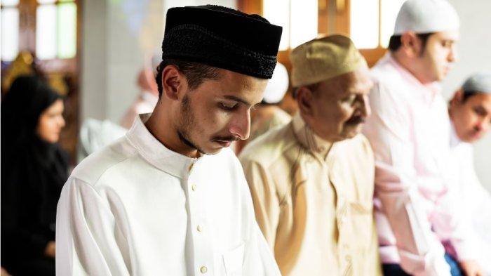 Ilustrasi salat.