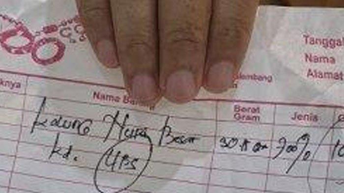 Pemilik toko emas syok pembelinya jual kalung 30 gram Rp21 juta ternyata palsu. Baru sadar warna beda