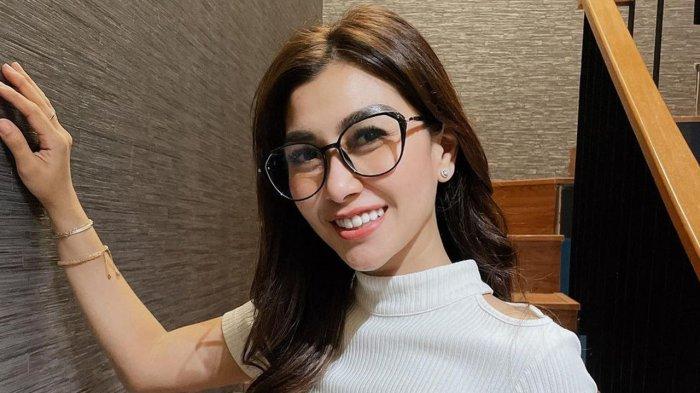 Nisya Ahmad.