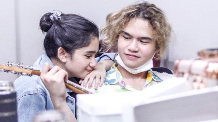 Tissa Biani dan Dul Jaelani