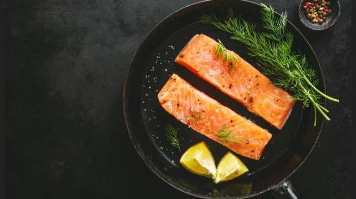 Salmon panggang.