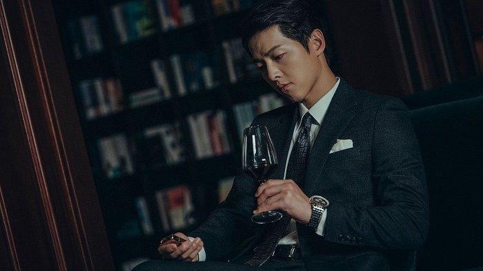 Song Joong Ki dalam drama Korea Vincenzo.