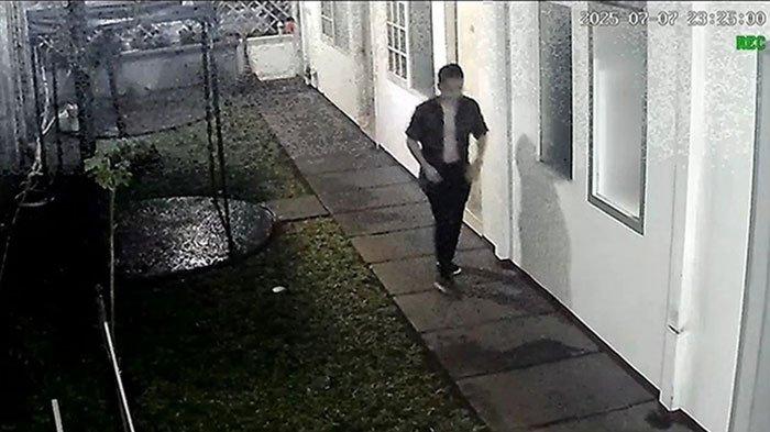 KEMATIAN DIPLOMAT ARYA - Rekaman CCTV diplomat Kementerian Luar Negeri, Arya Daru Pangayunan, tentang aktivitas terakhirnya. Sosiolog Kriminalitas UGM soroti makanan pesanan Arya yang dipesan terakhir kalinya sebelum tewas, Selasa (8/7/2025).