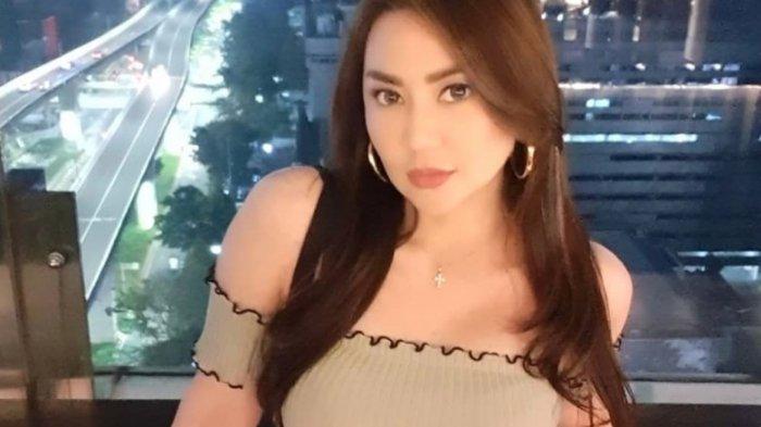 Tessa Kaunang baru-baru ini menjadi sorotan lantaran unggahan fotonya di akun Instagram-nya.