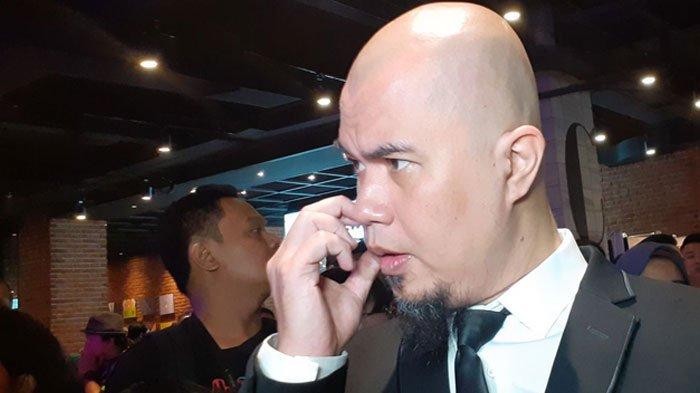 DIKECAM - Musisi sekaligus anggota Komisi X DPR RI, Ahmad Dhani, foto dokumen 2020 silam. Ahmad Dhani disoroti usai mengusulkan agar pemain naturalisasi dijodohkan dengan wanita Indonesia. Usulannya ini menuai kecaman dari Komnas Perempuan, Kamis (6/3/2025).