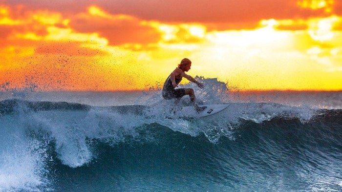 Arti mimpi mendengar gelombang air laut besar