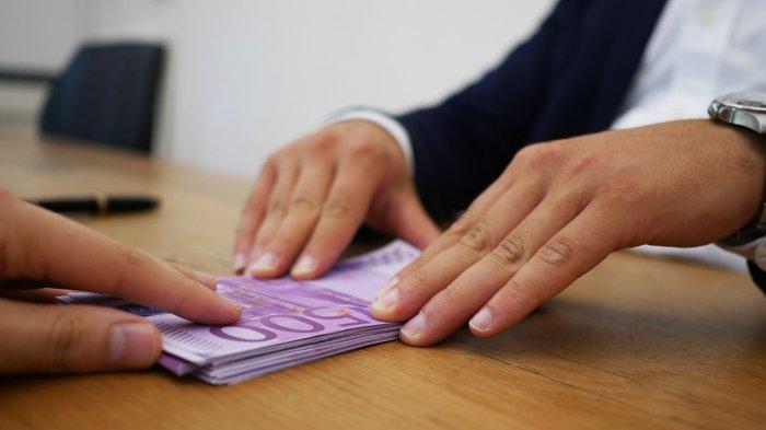 9 Arti Mimpi Meminjamkan Uang Menurut Primbon, Apakah Anda Mengurus Pengeluaran Anda?