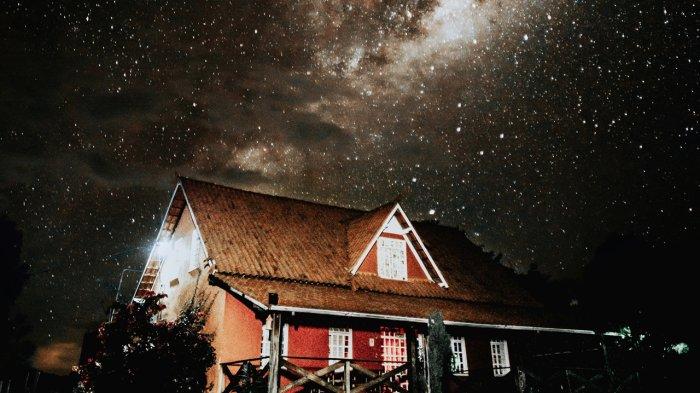Arti mimpi melihat bintang masuk rumah