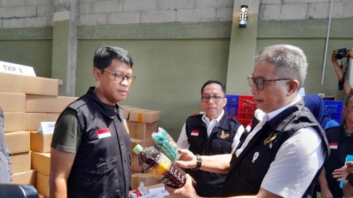 SIDAK BPOM: BPOM RI menindak gudang produksi jamu tradisional ilegal di Dukuh Dusun, Desa Bonyokan, Kecamatan Jatinom, Kabupaten Klaten, pada Kamis (8/5/2025).