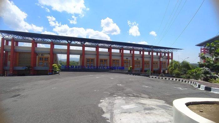 Kolam renang Samapta Aquatic Stadium