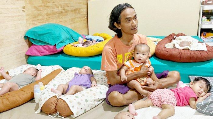 Burhan, pendiri Yayasan Bayi Bali Indonesia