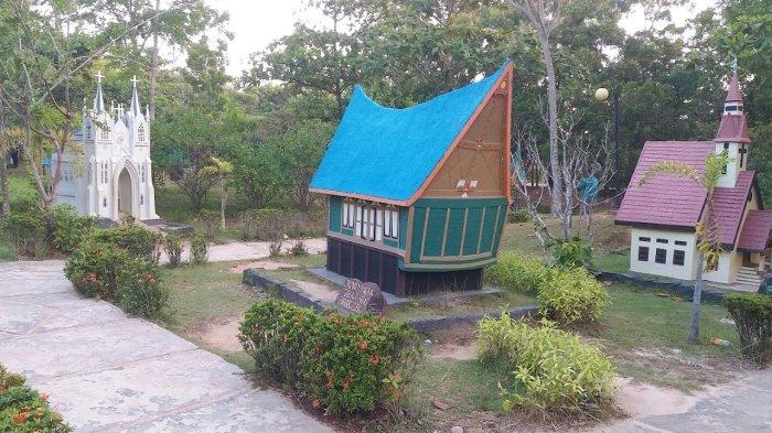 PIKNIK Murah Meriah di Batam Miniature House Indonesia Kepri, Plesir Sambil Lihat Replika Rumah Adat