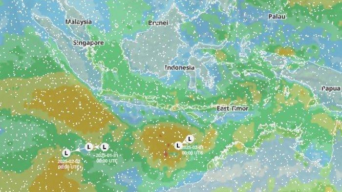 DUA BIBIT SIKLON: potensi cuaca ekstrem dan gelombang tinggi yang disebabkan oleh dua bibit siklon, yaitu 99S dan 60S