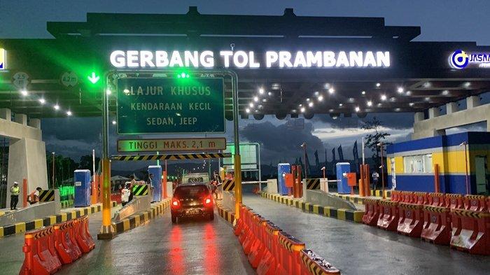 Gerbang Tol Prambanan.
