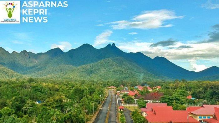 Gunung Daik, gunung tertinggi di Kepulauan Riau (Kepri)