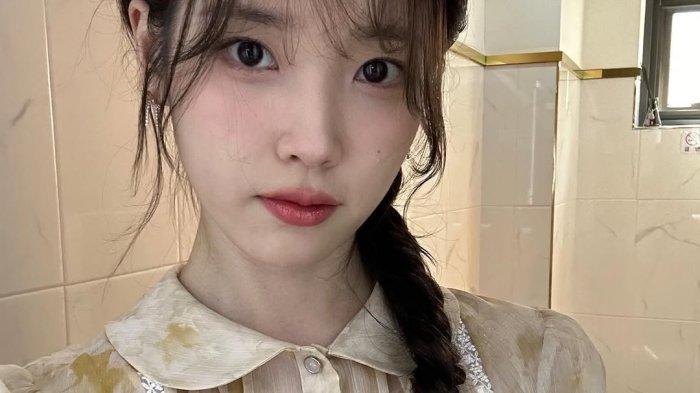 Lee Ji Eun atau IU (Instagram @dlwlrma)