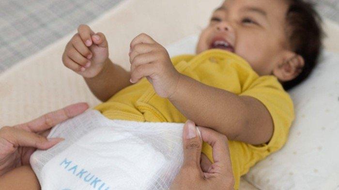 Ilustrasi bayi ganti popok