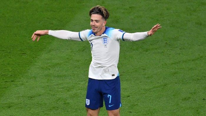 Selebrasi Jack Grealish setelah mencetak gol ke gawang Iran pada laga pembuka Grup B Piala Dunia 2022, Senin (21/11/2022).
