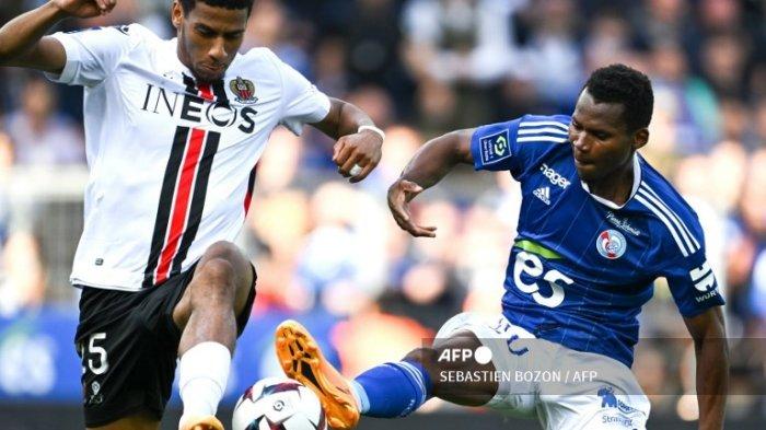 Jean-Clair Todibo vs Habid Diallo di L1 Prancis antara RC Strasbourg Alsace vs Nice di Stade de la Meinau di Strasbourg, Prancis timur, pada 13 Mei 2023.