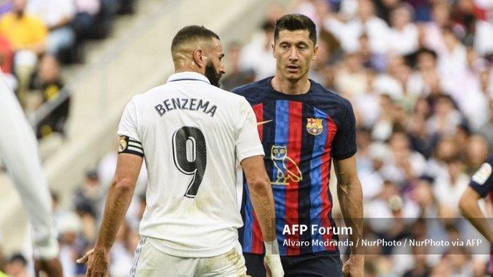 Karim Benzema vs Robert Lewandowski di LaLiga Spanyol Real Madrid vc Barcelona di Santiago Bernabue Madrid, Spanyol, pada 16 Oktober 2022.