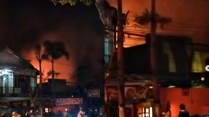 FOTO DOKUMENTASI kebakaran warung pecel lele di Jalan MT Haryono Yogyakarta, sebelah timur Pojok Beteng Kulon, Minggu (20/7/2025) malam. Foto merupakan tangkapan layar video dari pemilik akun Instagram @fagu*** via @merapi_uncover
