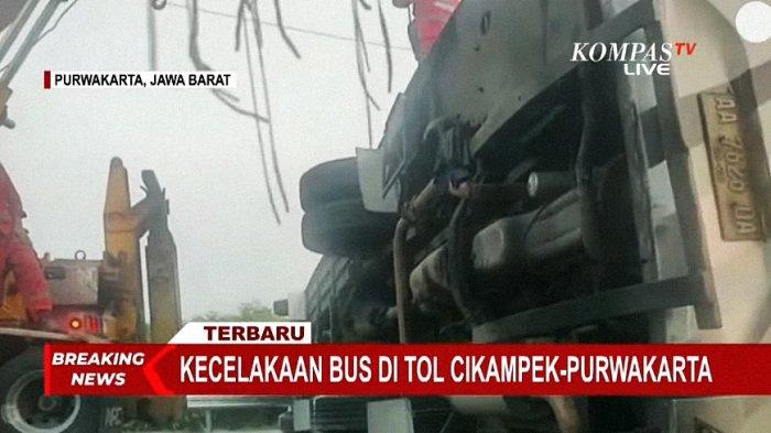 Kecelakaan Bus Handoyo nopol AA 7626 OA di Tol Cipali, Jumat (15/12/2023) sekitar pukul 15:50 WIB