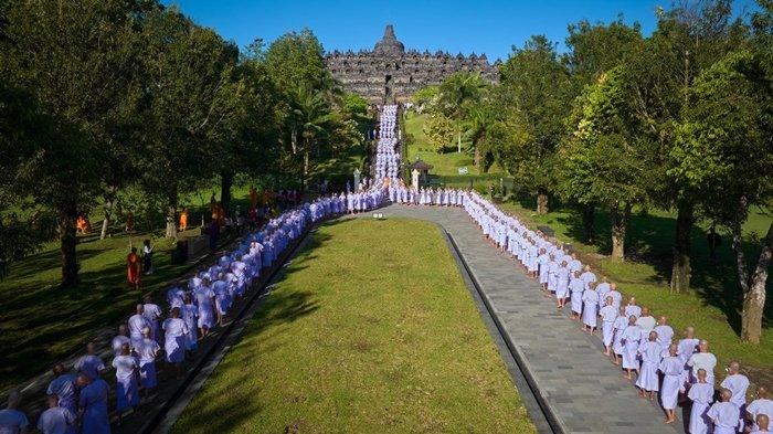 Dalam upaya mendukung program pemerintah Joko Widodo, atas arahan Menteri Agama Yaqut Cholil Qoumas, Ditjen Bimas Buddha Kementerian Agama (Kemenag) terus melakukan berbagai terobosan dan inovasi pelayanan keagamaan di Candi Borobudur