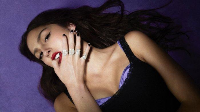 Lirik Lagu Vampire Olivia Rodrigo dengan Terjemahan Bahasa Indonesia