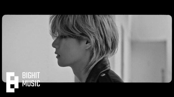 Lirik Lagu dan Terjemahan Blue - V BTS, On and on and on My Love