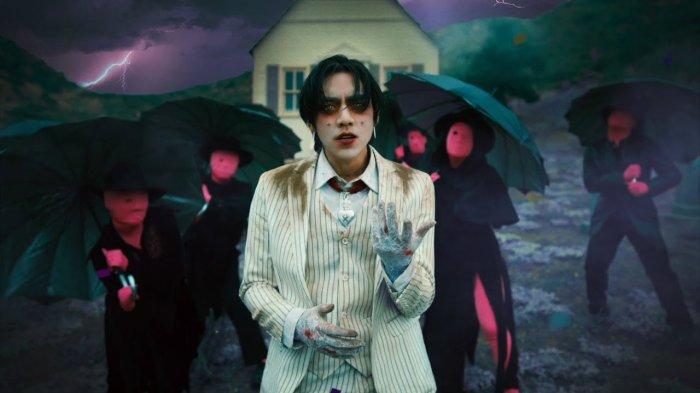 Lirik Lagu dan Terjemahan Don't Go Insane - DPR IAN