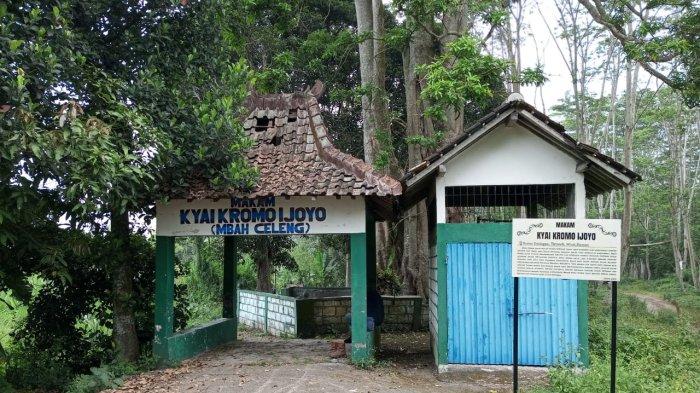 Makam Mbah Kyai Kromo Ijoyo atau Mbah Celeng di Padukuhan Ketingan, Tirtoadi Kabupaten Sleman