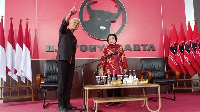 Ketua Umum PDI Perjuangan, Megawati Soekarnoputri dan Ganjar Pranowo saat di kantor DPD PDIP DIY, Selasa (22/8/2023)