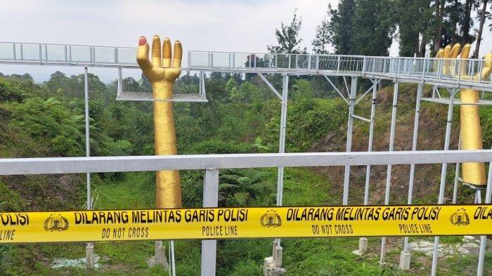 Lokasi TKP seorang wisatawan tewas terjatuh dari wahana jembatan kaca Wisata Hutan Pinus Limpakuwus, Kecamatan Sumbang, Kabupaten Banyumas, Rabu (25/10/2023) sekira pukul 10.00 WIB.