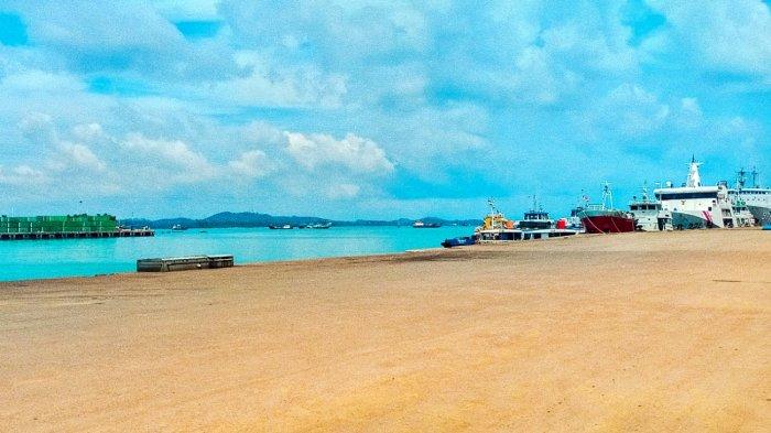 Pemandangan di Pelabuhan Batu Ampar, Kota Batam, Kepulauan Riau. Foto diunggah oleh akun Aisha Pasha Patria di Google Maps.