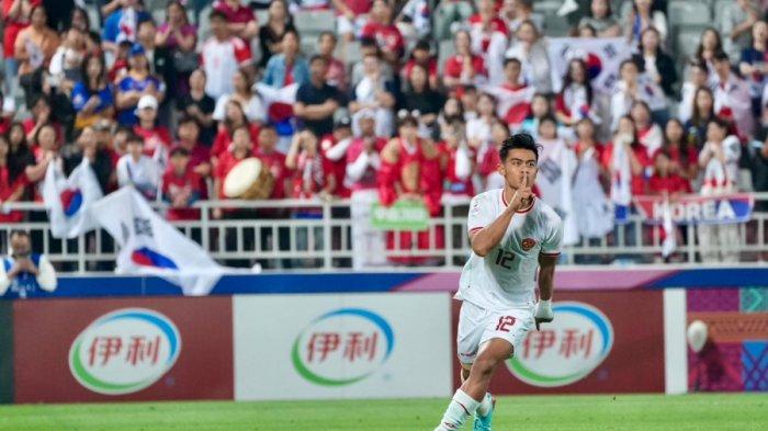 Pratama Arhan di laga perempat final Piala Asia U23 2024 saat Indonesia melawan Korea Selatan di Abdullah bin Khalifa Stadium, Doha, Qatar, Jumat (26/4/2024)
