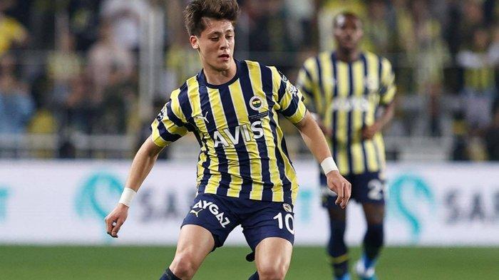 Gelandang Turkiye berusia 18 tahun, Arda Guler.