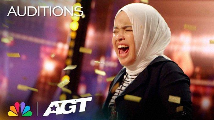 Putri Ariani mendapat Golden Buzzer dari Simon Cowell di America's Got Talent 2023