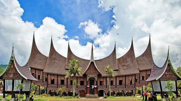 Rumah Gadang (Sumatera Barat)