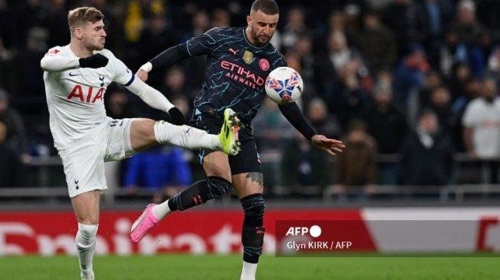 Timo Werner vs Kyle Walker di Piala FA antara Tottenham Hotspur vs Manchester City pada 26 Januari 2024 di Stadion Tottenham Hotspur di London, Inggris.