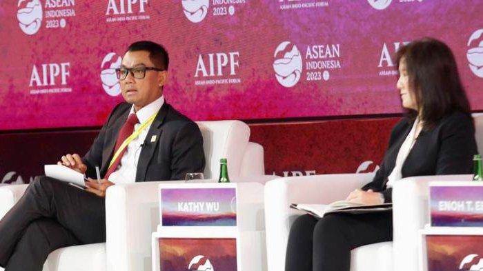 Dirut PLN Darmawan Prasodjo menjadi pembicara dalam forum ASEAN-Indo-Pacific Forum (AIPF).