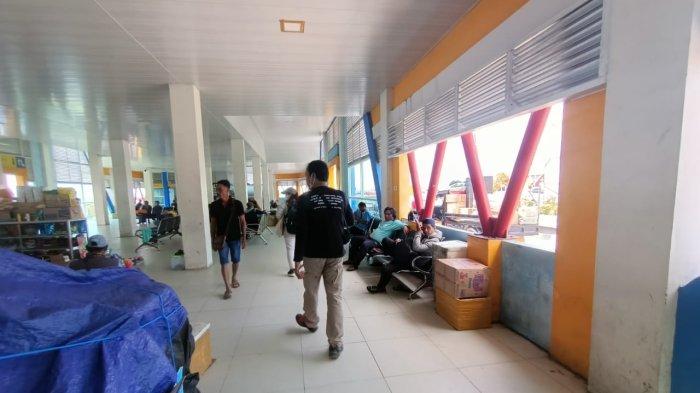 Aktivitas di Pelabuhan Tengkayu Satu Tarakan tampak penumpang menanti keberangkatan dan kedatangan speedboat.