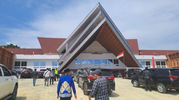 35 Anggota DPRD Kaltara periode 2024-2029 dilantik hari ini, Rabu (4/9/2024) di Gedung DPRD Kaltara.