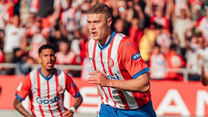 Artem Dovbyk ketika memperkuat Girona di LaLiga.