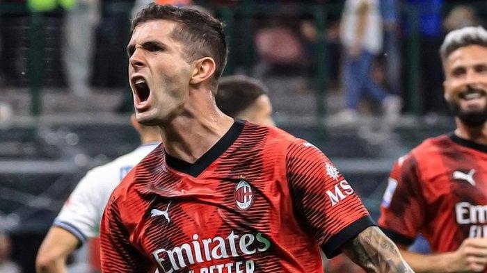 Selebrasi Christian Pulisic ketika mencetak gol untuk AC Milan.