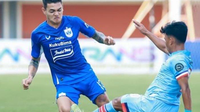 FOTO Pemain PSIS Semarang Gali Freitas (kiri). Jika lima pemain asing baru PSIS Semarang itu gabung, itu artinya mereka akan jadi calon kolega baru Gali Freitas di Mahesa Jenar pada Liga 1 musim depan.