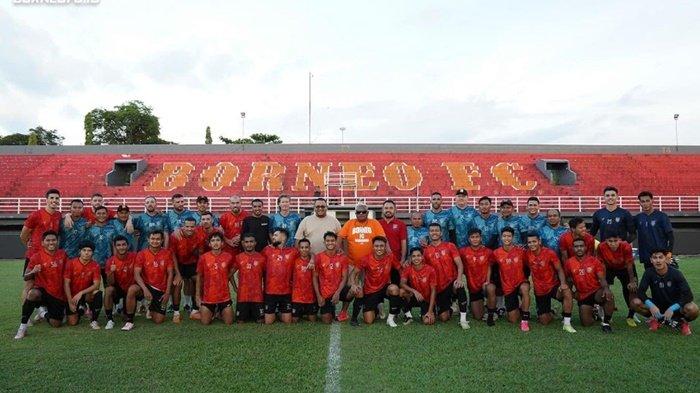 FOTO Stadion Segiri Samarinda. Pesut Etam julukan Borneo FC perkasa di Stadion Segiri, hanya RANS Nusantara FC hingga Persib Bandung yang bisa curi poin di kandang Lilipaly cs di Liga 1 musim ini.