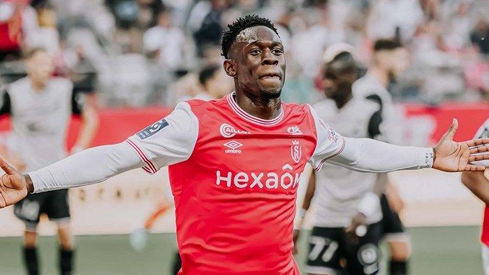 Penyerang asal Amerika Serikat, Folarin Balogun saat memperkuat Reims musim 2022/2023.